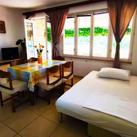 By The Sea Lumbarda, Korcula - 9330 Апартаменты Лумбарда